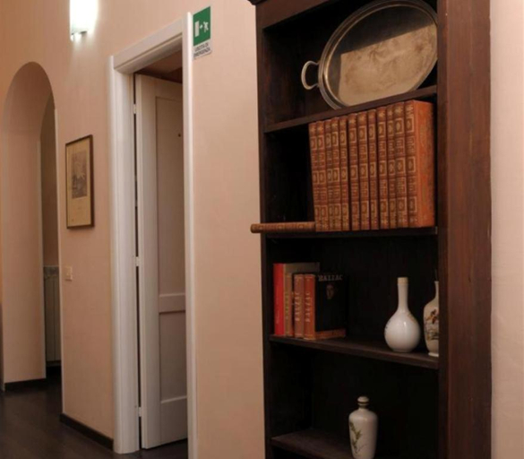 Others 5, B&B Alexander, Rome