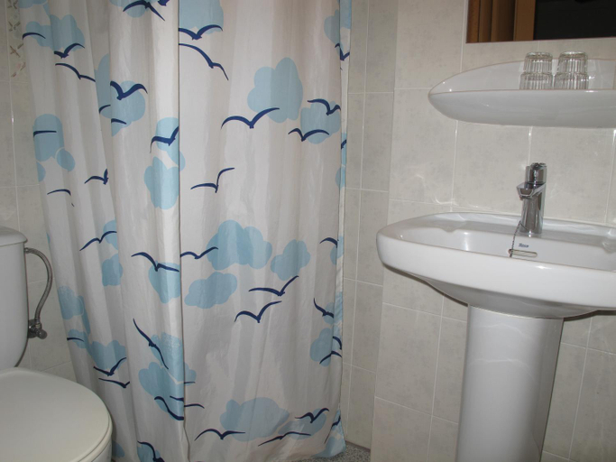Bathroom 4, Hostal L'Alba, Girona