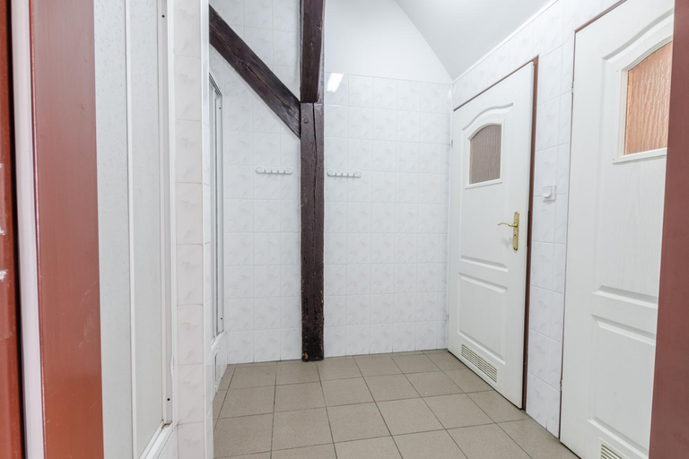 Bathroom 2, Osrodek Szkoleniowo - Noclegowy Chojnik, Ostrów Wielkopolski