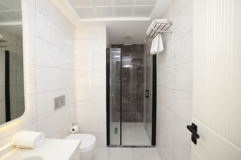 Bathroom 3, Anemon Diyarbakır Suit Hotel, Merkez