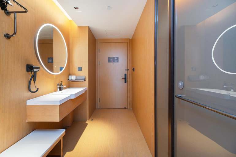 Bathroom 3, Ji Hotel Weihai Rushan Shengli Street, Weihai