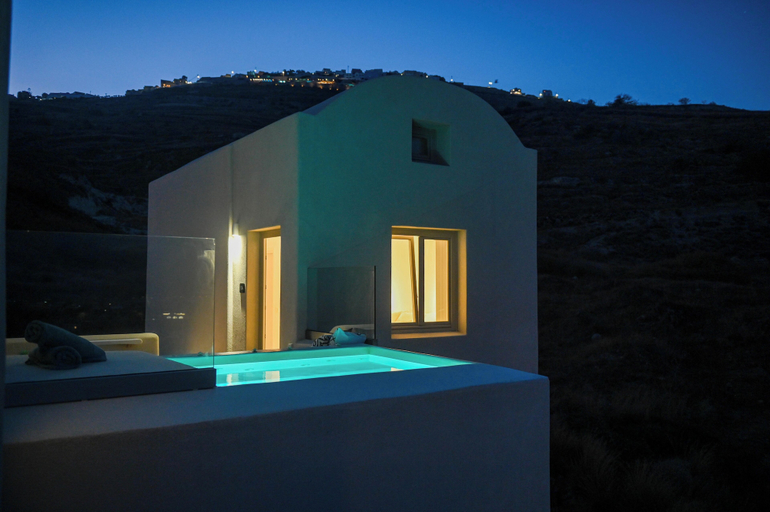 Sport & Beauty 4, MAEVA Santorini Suites, South Aegean