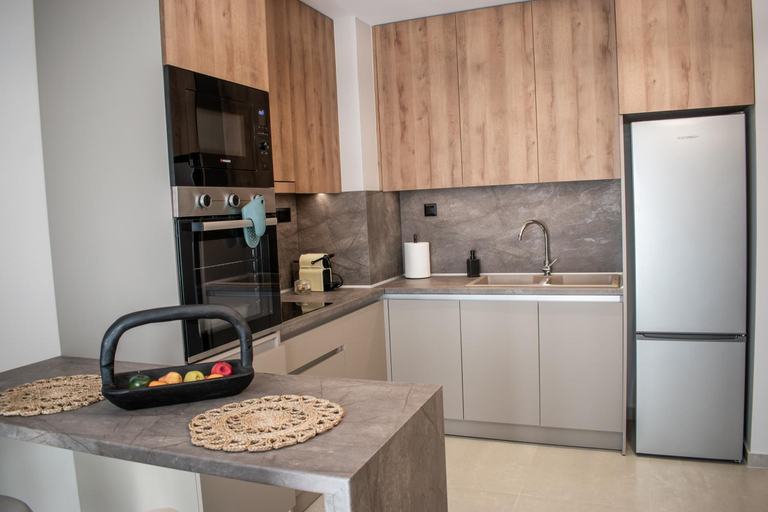 Facilities 5, Heaven on the 7th, Central Macedonia
