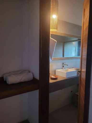 Bathroom 12