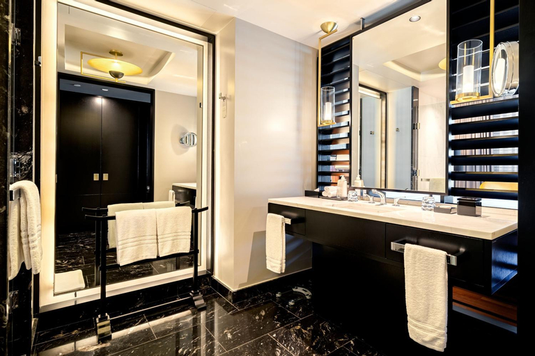 Bathroom 21