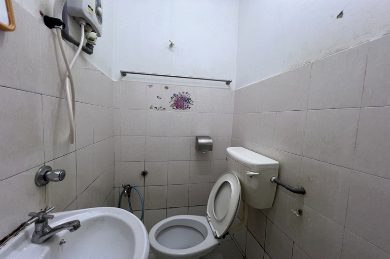 Bathroom 6