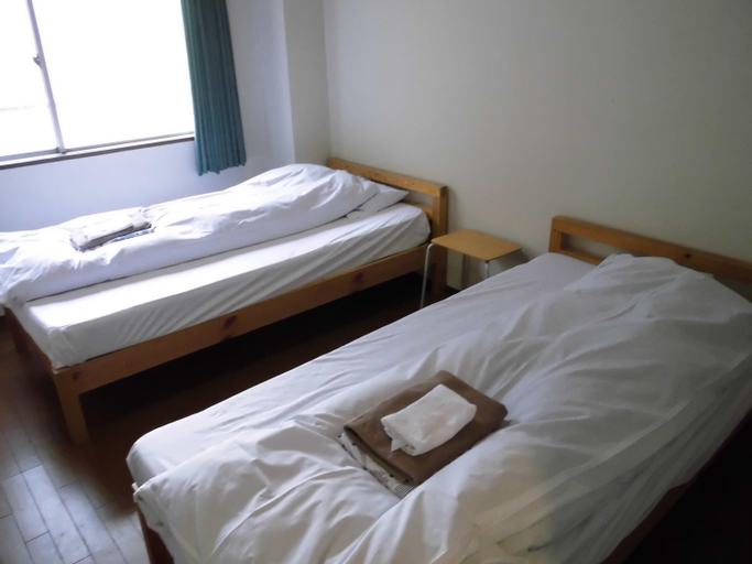 Bedroom 12