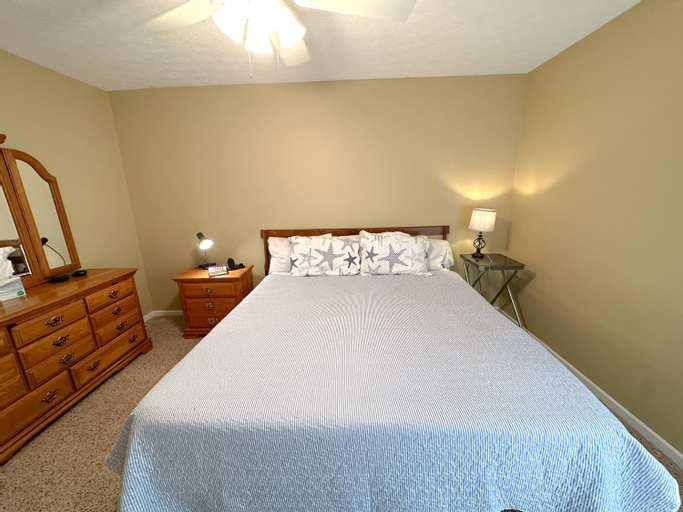 5 Bedroom Home in Old Homestead II, Erie