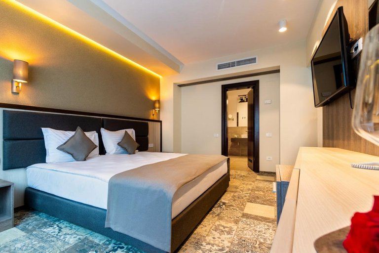 Bedroom 3, Hotel IZVOARE Caciulata, Calimanesti