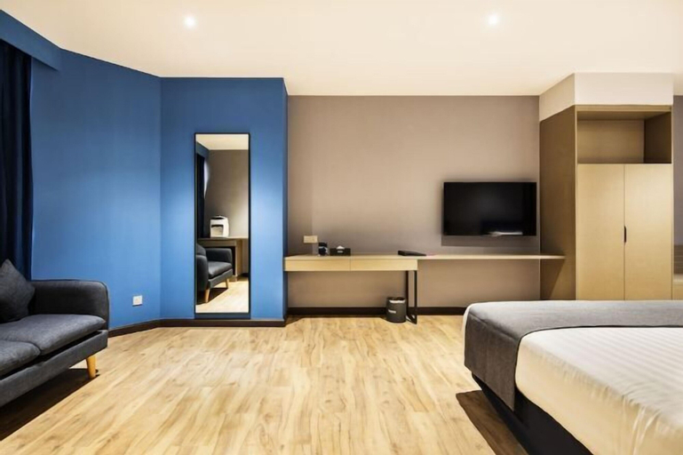 Bedroom 12