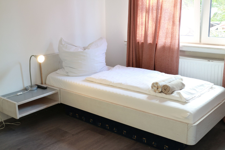 Bedroom 2, Steinberger Hof Übernachtungen, Schaumburg