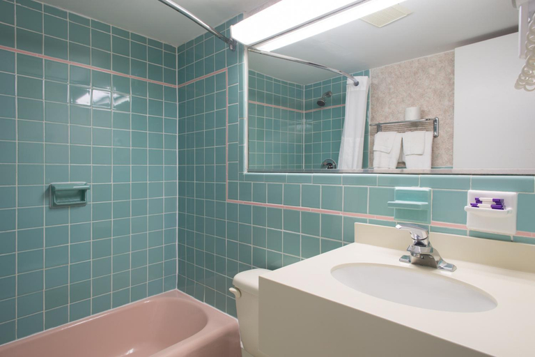 Bathroom 4, Atlantic Motor Inn, Atlantic