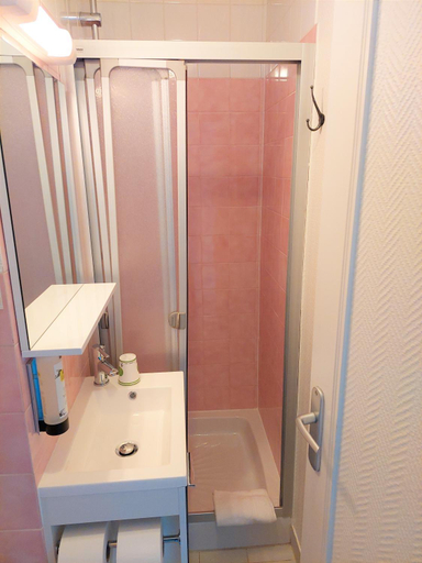 Bathroom 6