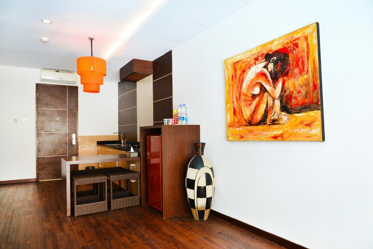 Dining Room 9