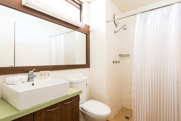 Bathroom 3, The Hedland Hotel, Port Hedland