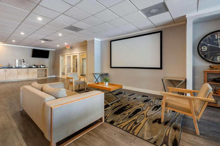 Public Area 4, University Inn, Winston-Salem, Forsyth