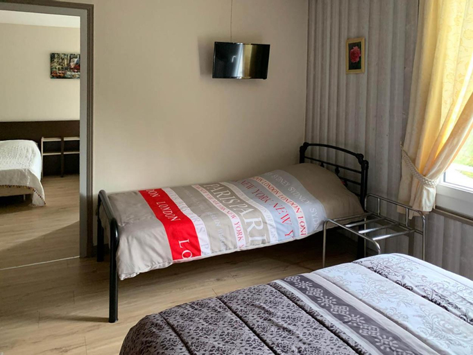 Bedroom 5