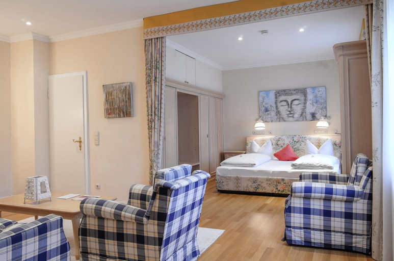 Bedroom 2, Villa Adolphine, Miesbach