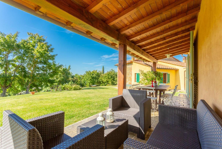 Food & Drinks, Villa Casale Federica Large Private Pool, WiFi, Arezzo