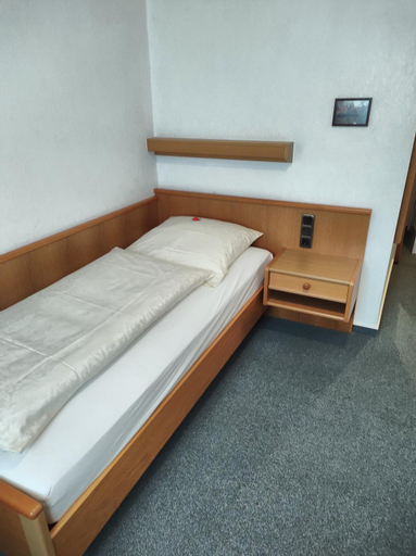 Bedroom 15