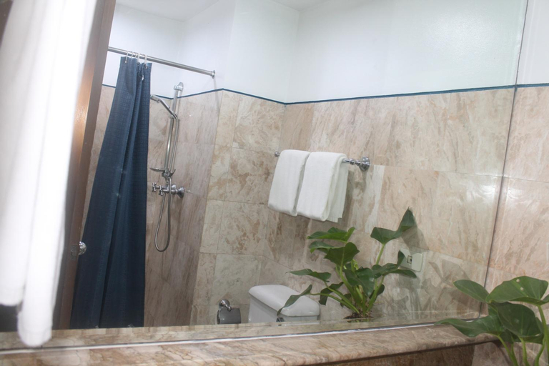 Bathroom 7