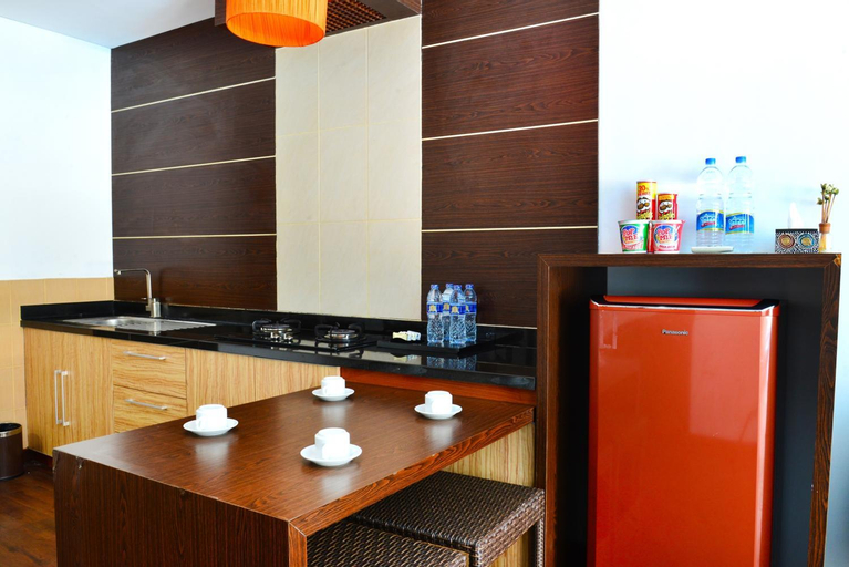 Dining Room 10