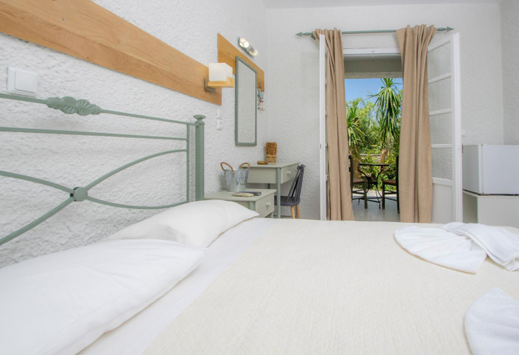 Bedroom 3, Syros INN, South Aegean