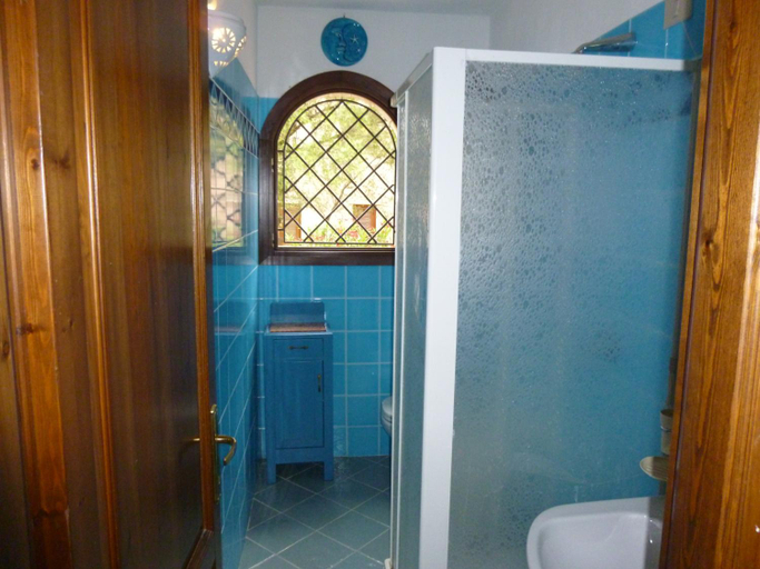 Bathroom 4, Le Villette al Centro, Nuoro