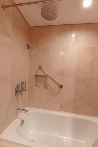 Bathroom 26