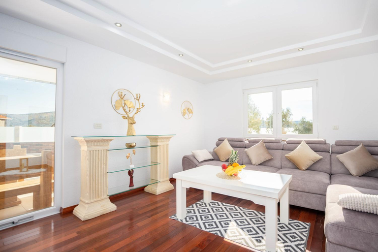 Others 4, Luxury Villa Ivana - Poljica, Marina