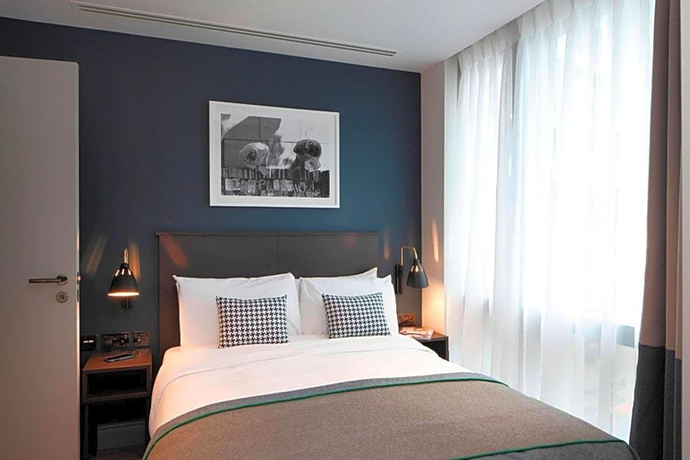 Bedroom 3, Go Native London Bridge, London