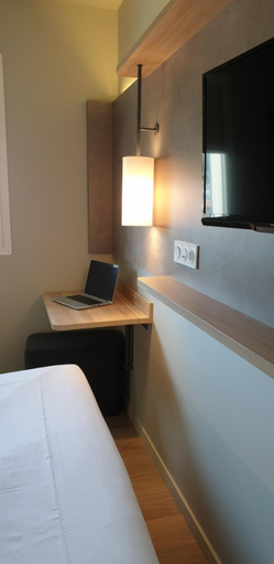 Bedroom 12