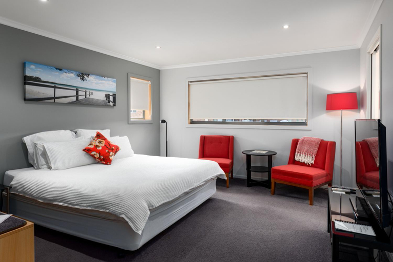 Others 2, The Edgewater on Greville, Shoalhaven - Pt B