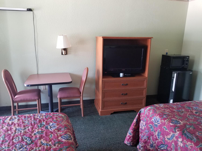 Bedroom 3, Haltom Inn, Tarrant
