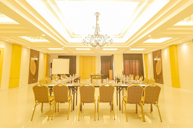 Business Facilities 15