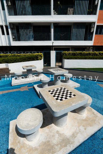 Exterior & Views 23