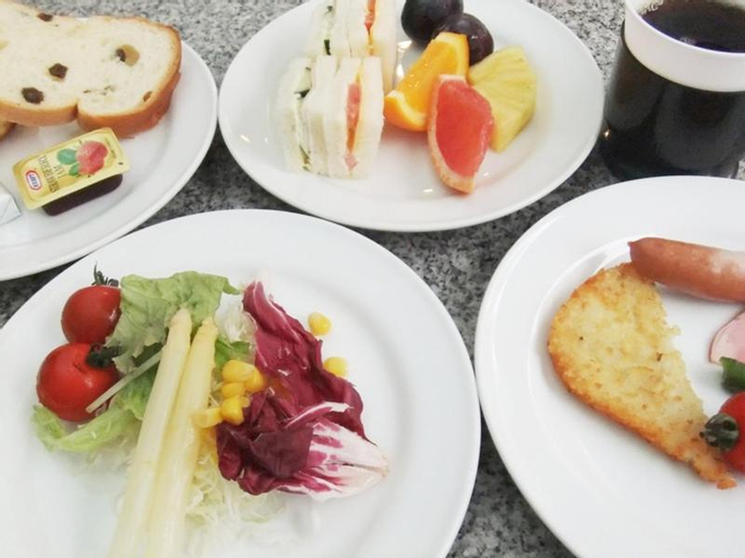 Food & Drinks