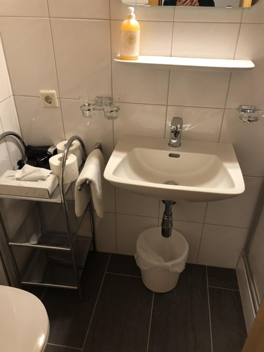 Bathroom 3, Hotel Idhof, Landeck