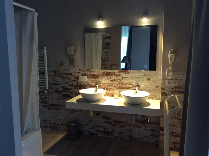 Bathroom 3, Finca La Favorita- Suites, Sevilla