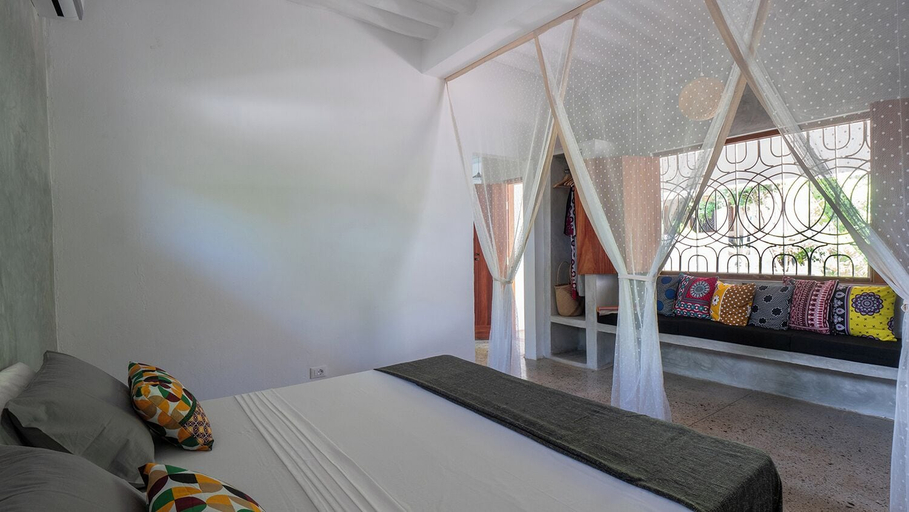 Bedroom 2, Bila Residence Suites, Kusini