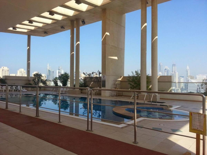 Sport & Beauty 2, Lakefront Apartment Amidst Parks With Lake Access, Dubai