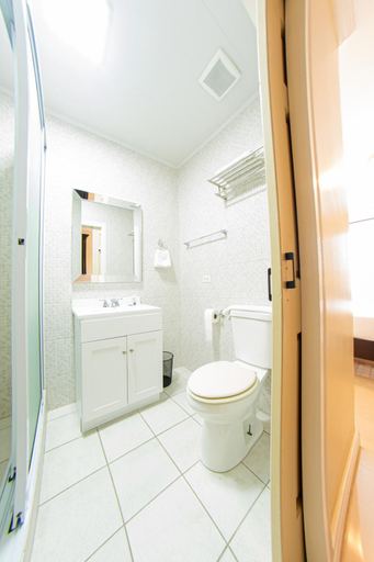 Bathroom 3, Parc Rayne, City of Georgetown