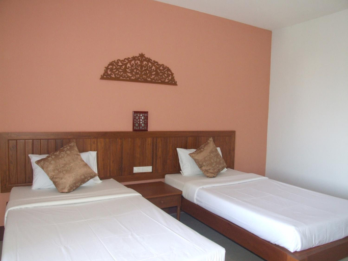 Bedroom 3, Butnamtong Hotel, Muang Lampang