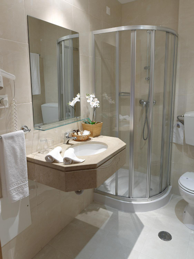 Bathroom 5