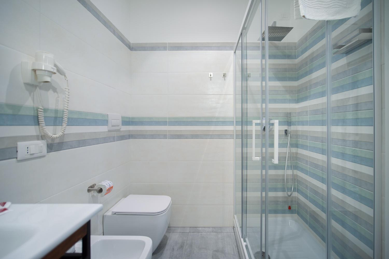 Bathroom 7