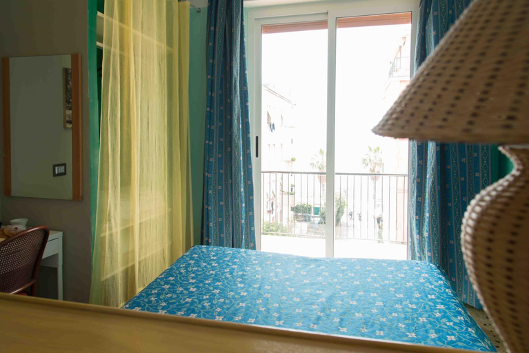 Bedroom 2, Hotel Elisabetta, Genova
