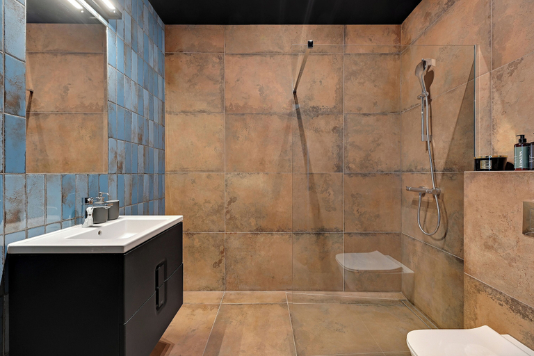 Bathroom 3, Doki Living - Foodhall & Parking by Downtown Apartments, Gdańsk City
