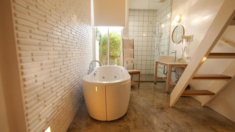 Bathroom 4, Milano Hua Hin Hotel, Hua Hin
