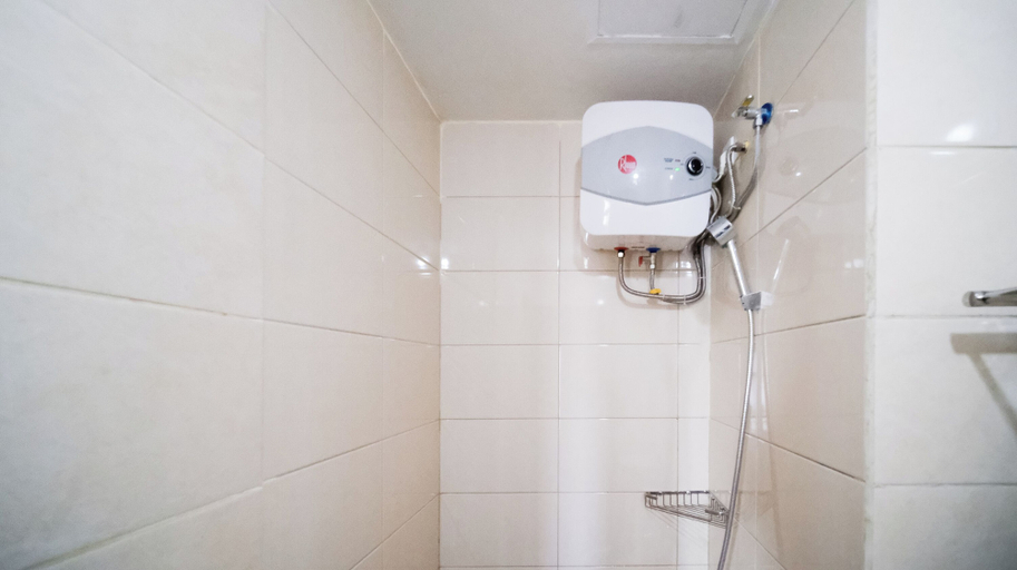Bathroom 3, Simple And Homey Studio At Tamansari Prospero Sidoarjo Apartment, Sidoarjo