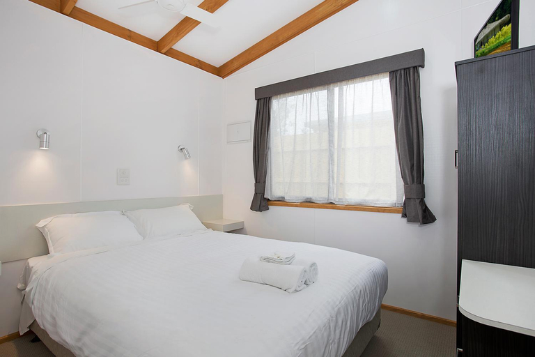 Bedroom 3, Portland Tourist Park, Glenelg - Portland